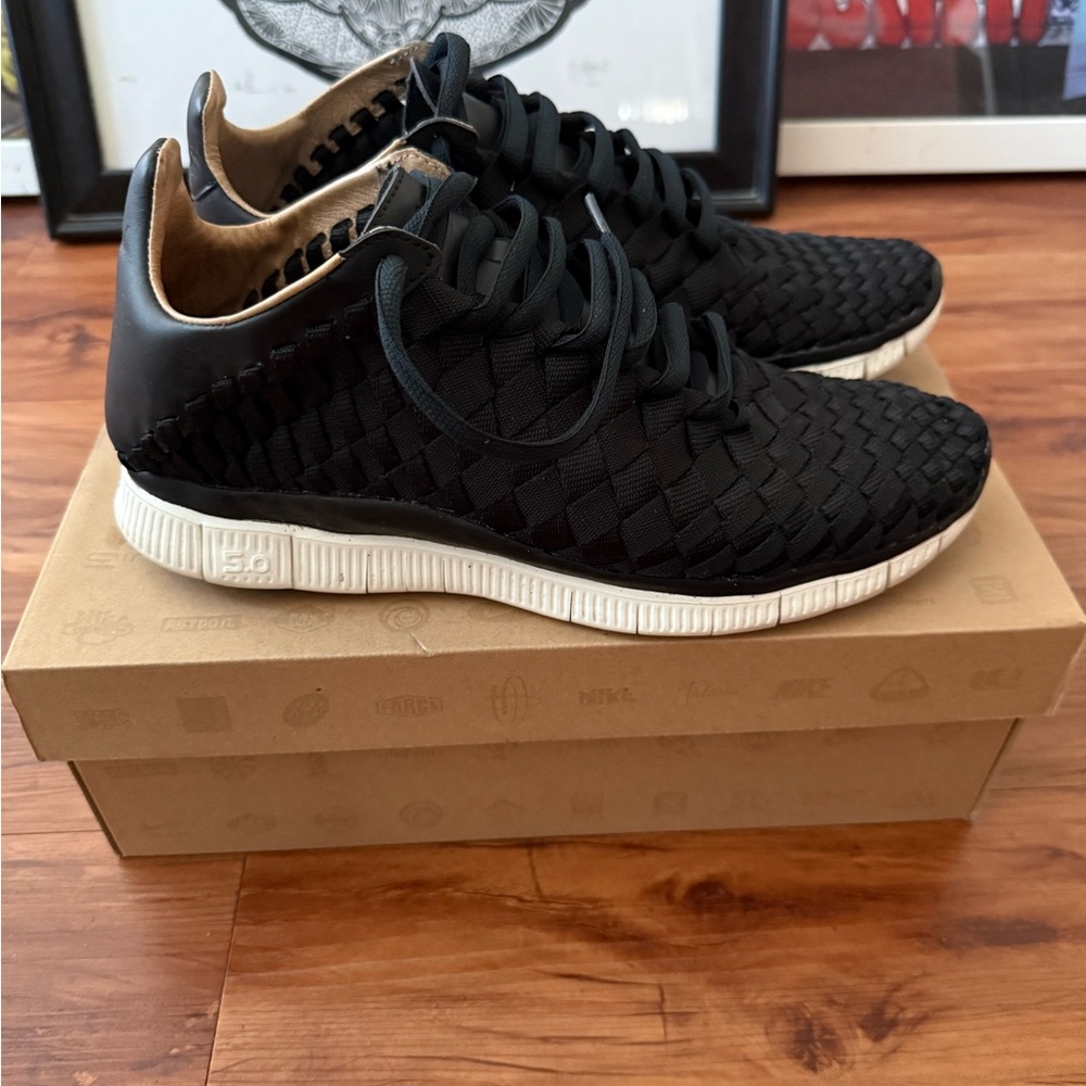 Nike Black Free Inneva Woven SP Sneakers
